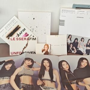 LE SSERAFIM Album Set with Posters K-Pop Group